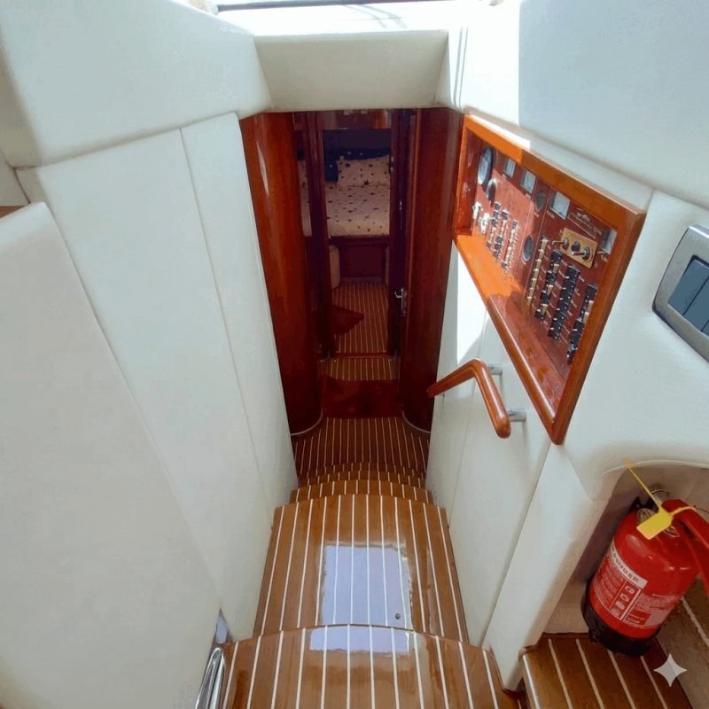 60 Feet Luxury Yacht – photo 4