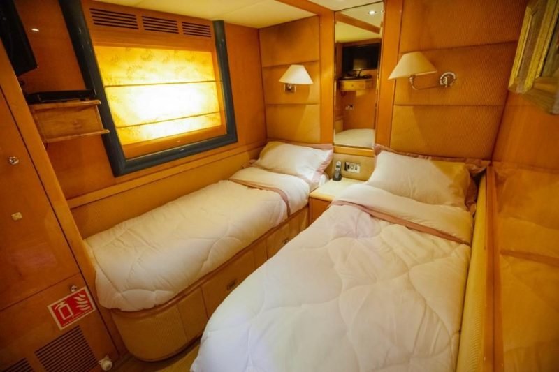 95 Feet Sea Phantom With Jacuzzi – photo 2